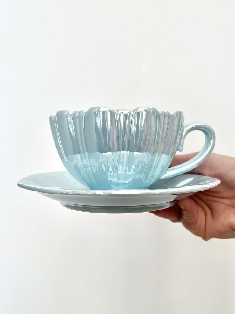 KRŪZE AR TASĪTI, ZILĀ PERLAMUTRA