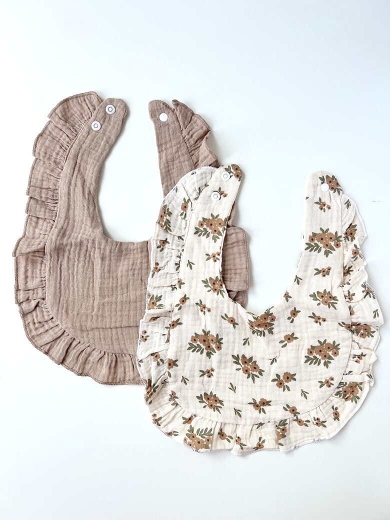 PRIEKŠAUTIŅI, KOKVILNAS, BRŪNS UN BALTS AR ZIEDIŅIEM, 2 GAB.