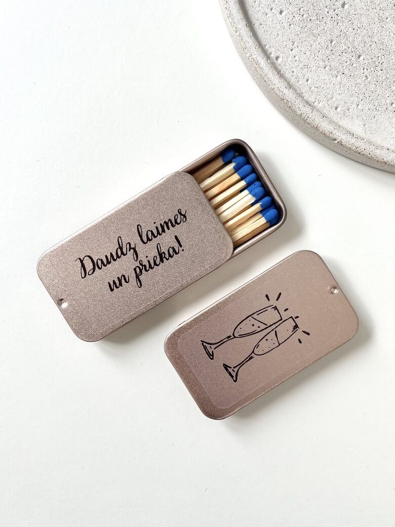 SĒRKOCIŅI, ZELTĪTI ROZĀ, METĀLA KASTĪTĒ