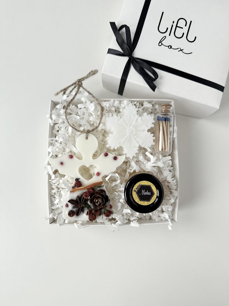 EŅĢEĻA PIESKĀRIENS