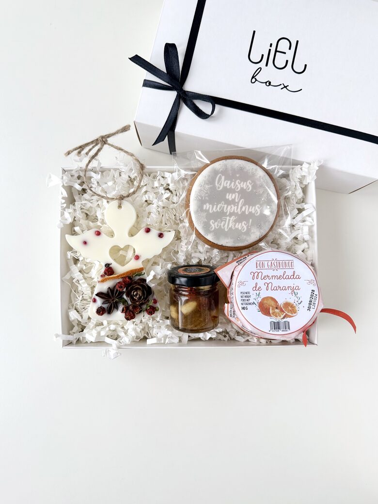 GARDIE MIRKĻI MIERĀ