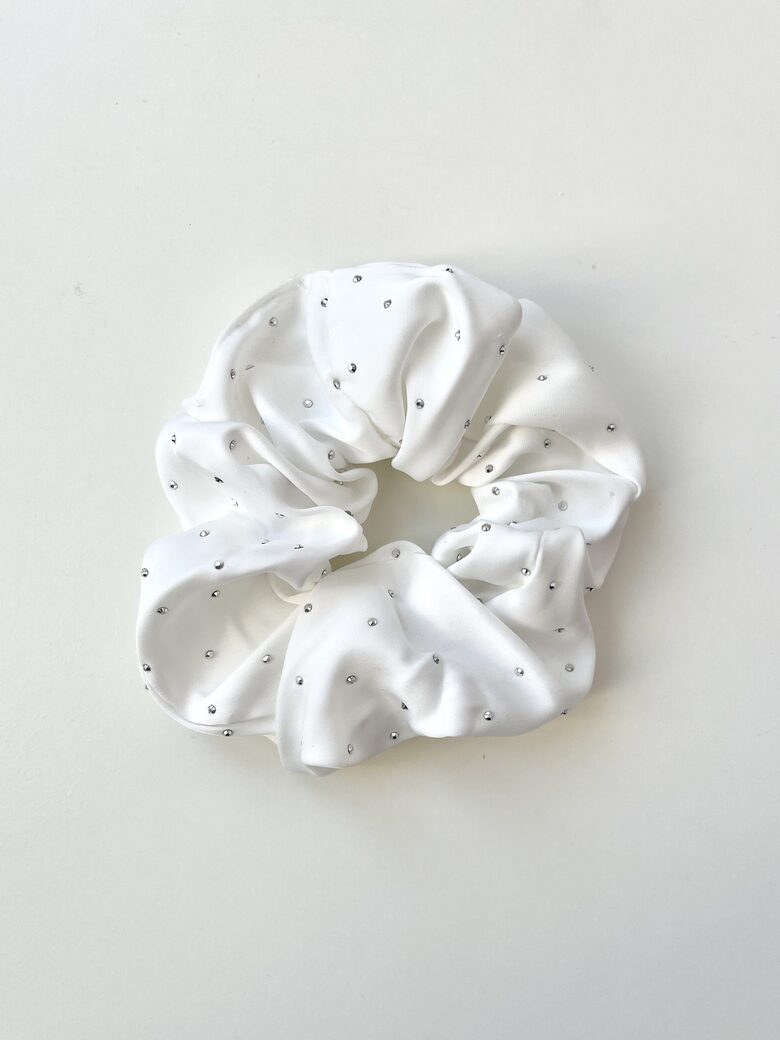 MATU GUMIJA, BALTA, AR SPĪDUMIŅIEM