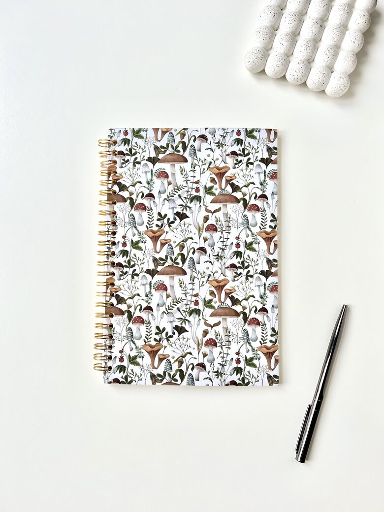 KLADE AR SPIRĀLI, A5, AR MEŽA SĒNĒM, LĪNIJU