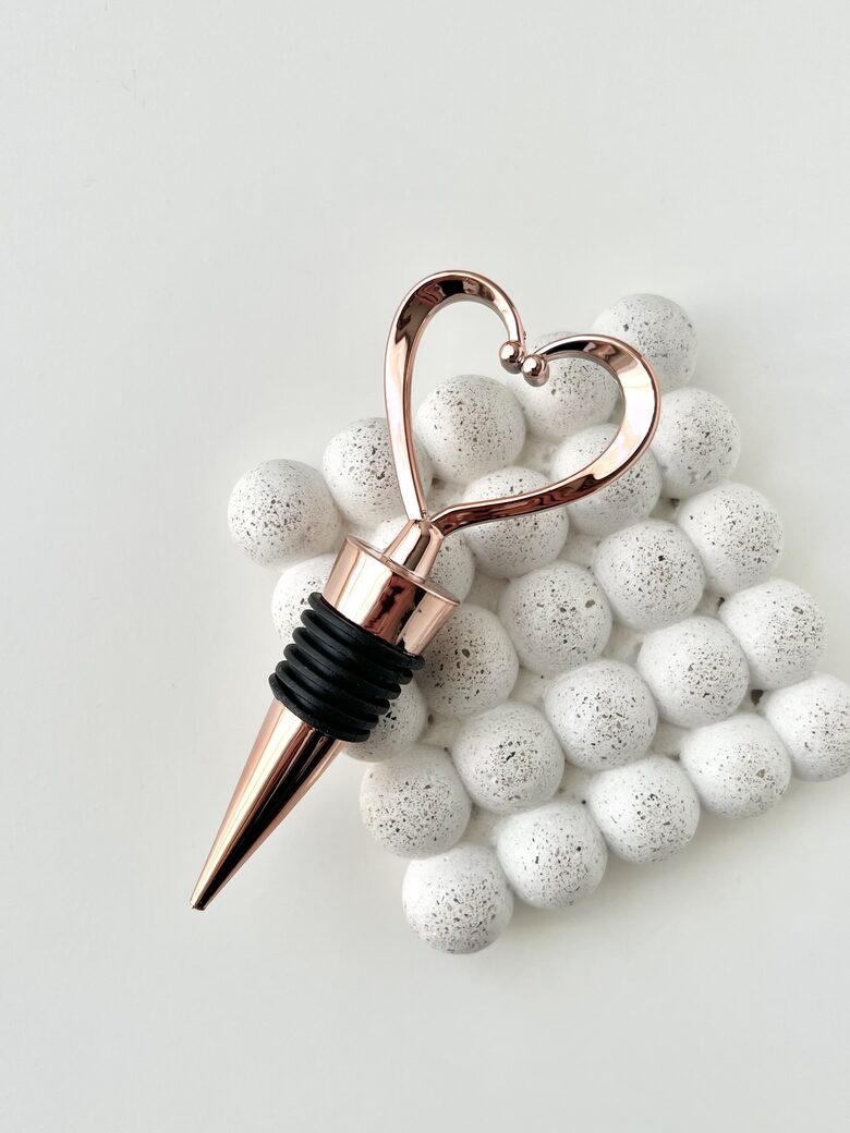 PUDEĻU AIZBĀZNIS, SIRDS FORMĀ, ROZĀ