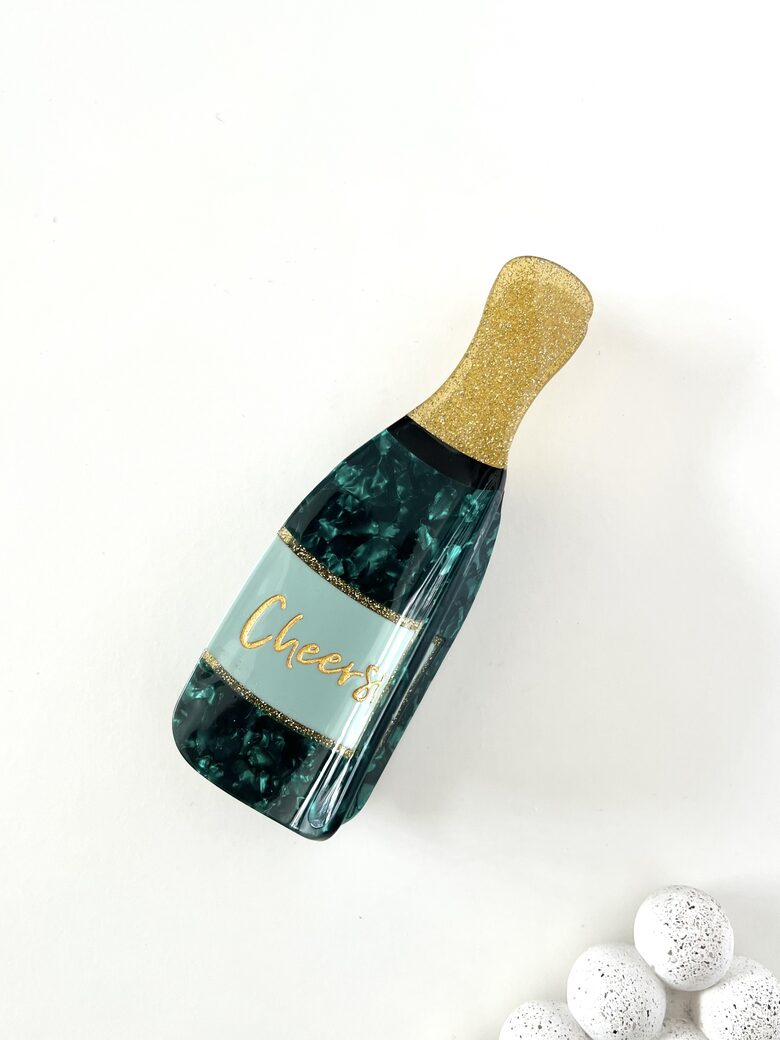 MATU SPRĀDZE, ZAĻA, CHEERS