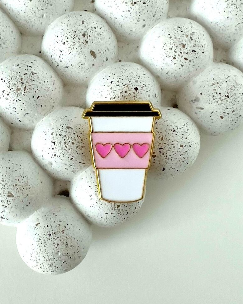 PIESPRAUDE, KAFIJAS KRŪZE AR SIRSNIŅĀM