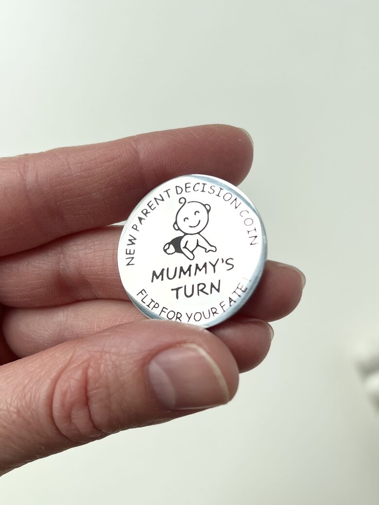 MONĒTA, MAMMAS VAI TĒTA KĀRTA