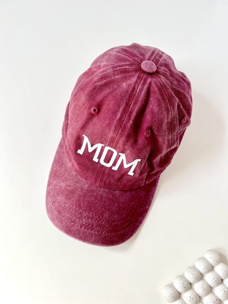 CEPURE, TUMŠI SARKANA, MOM