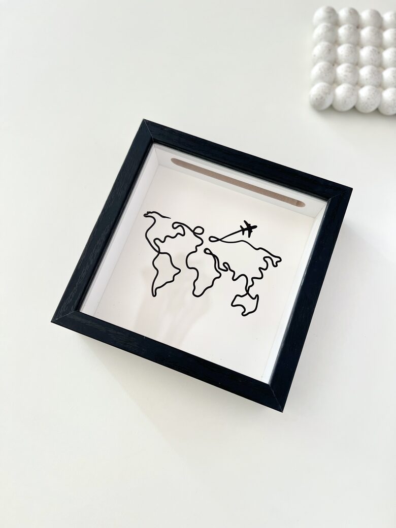 KRĀJKASE SAPŅU CEĻOJUMAM, MELNA