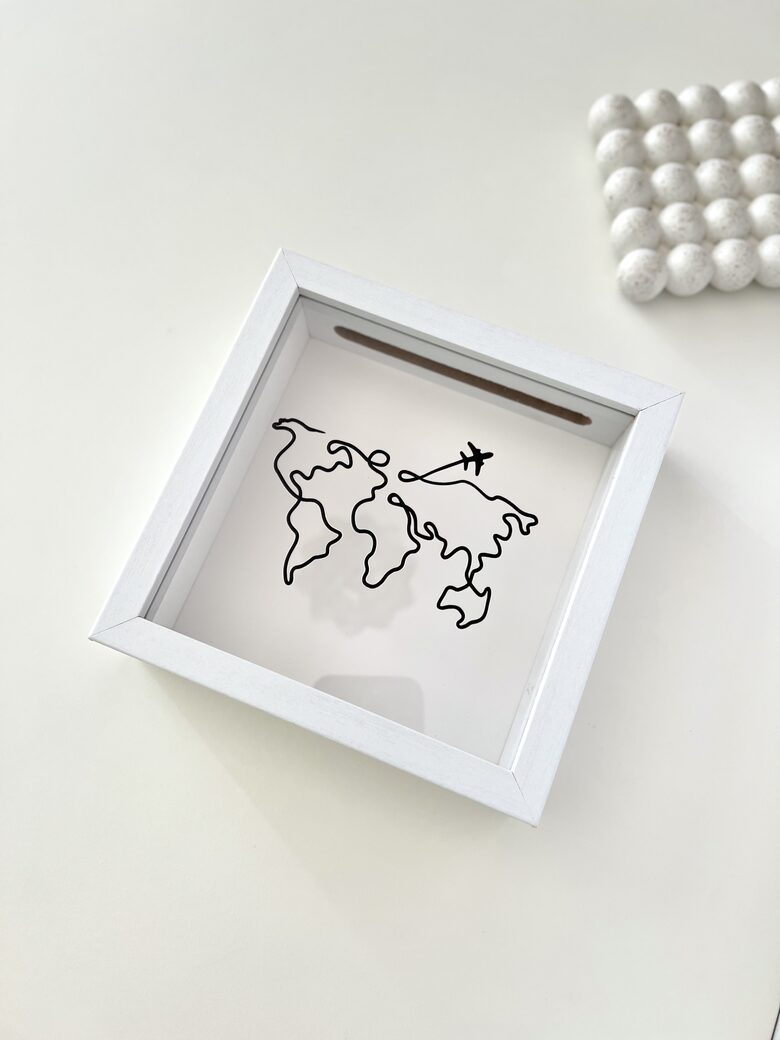 KRĀJKASE SAPŅU CEĻOJUMAM, BALTA