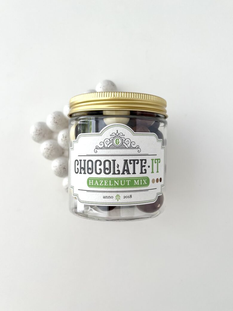 LAZDU RIEKSTI ŠOKOLĀDĒ, CHOCOLATE IT, MIX 165G