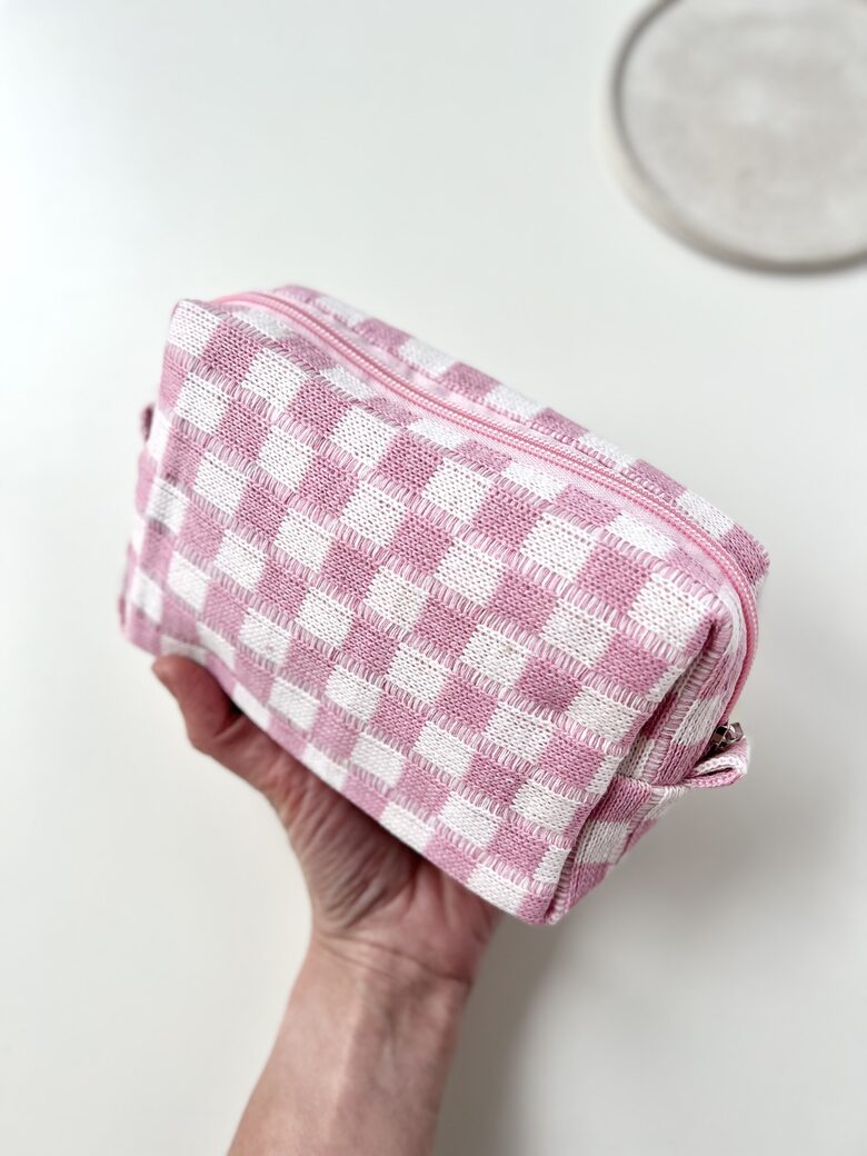 KOSMĒTIKAS SOMIŅA, ROZĀ, AR RŪTIŅĀM