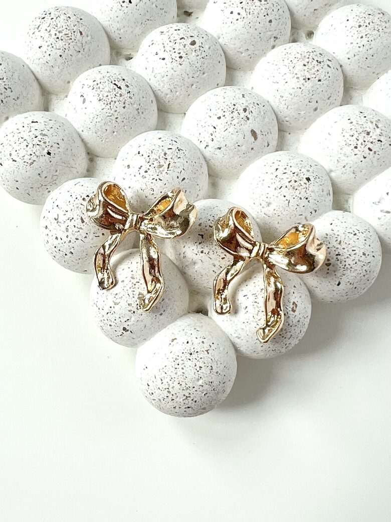 AUSKARI, ZELTĪTI, BANTĪTES