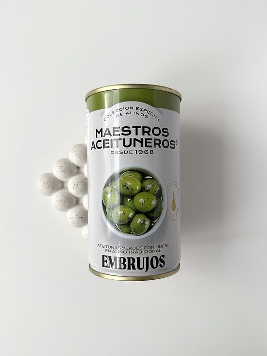 ZAĻĀS OLĪVAS, MAESTROS ACEITUNEROS EMBRUJOS, AR KAULIŅU, 350 GR