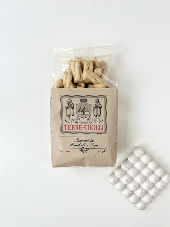 ITĀĻU UZKODA INTRECCIATA, TERRE DEI TRULLI, AR MANDELĒM UN PIPARIEM, 200G