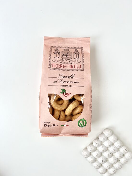 ITĀĻU UZKODA TARALLINI, TERRE DEI TRULLI, AR ČILI PIPARIEM, 200G