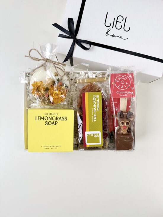 GARŠU UN AROMĀTU PRIEKS