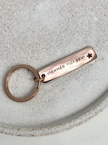 ATSLĒGAS PIEKARIŅŠ, ZELTĪTI ROZĀ - VIENMĒR TICI SEV!