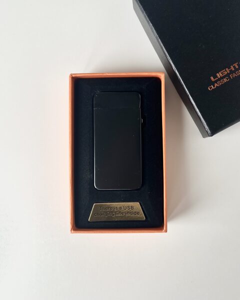 ELEKTRISKĀ ŠĶILTAVA, AR USB UZLĀDI UN AKUMULATORA INDIKATORU